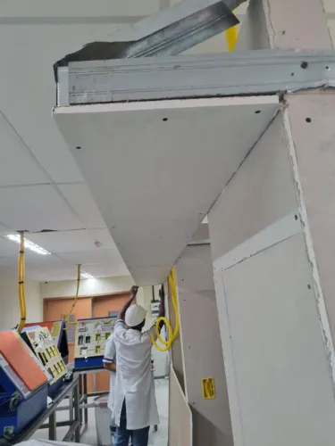 Serviços em drywall e estil e eletrica com pinturas em mármores