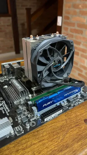 Kit AMD FX-8300 + Gigabyte GA-970A-DS3P + HyperX Fury + Kingston DDR3
