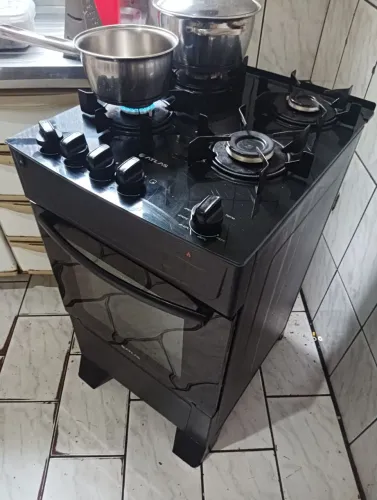 Fogão Mônaco Top Glass Atlas. Com Forno e Ignição elétrica 120 Volts