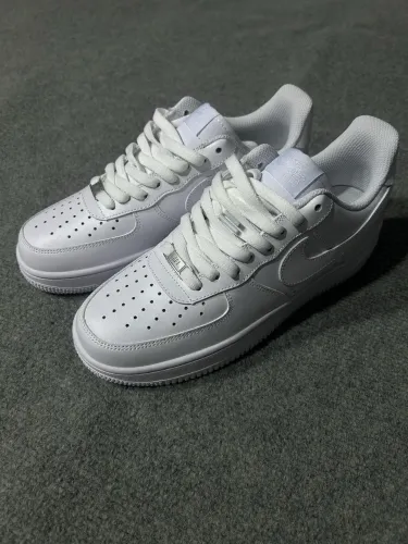     Nike Air Force 1 Triple White