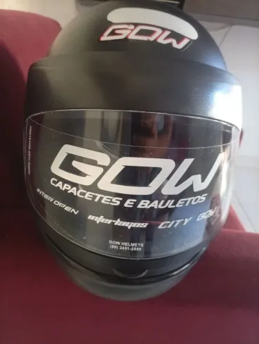 Capacete novo, viseira automático.