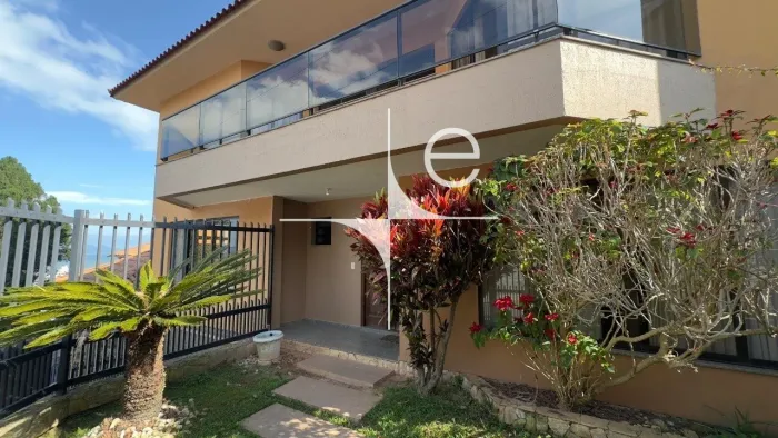Casa 3 suites no Itaguaçu