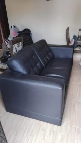 Vendo sofá de couro 1.80 comprimento de ótima qualidade 390 reais Zap * 