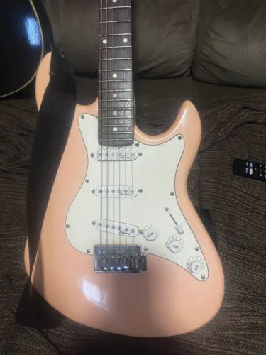Guitarra Strinberg