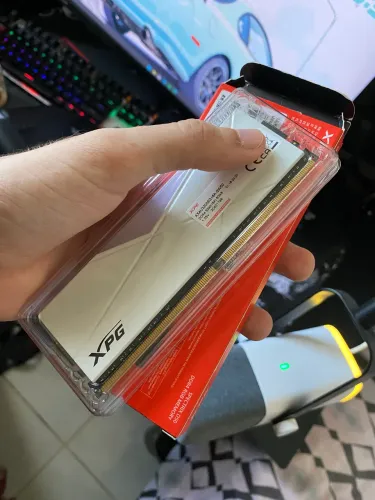 Memória RAM XPG Spectrix D50 RGB 8gb 3200Mhz DDR4 CL16 Branca