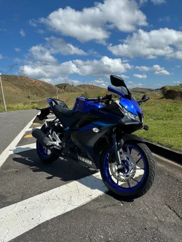 Yamaha R15 2025