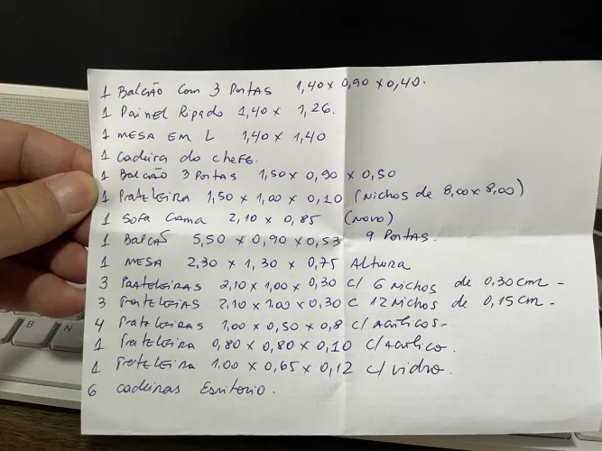 Sala montada para comércio em prédio comercial