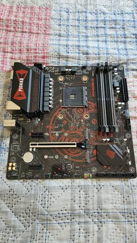 Placa Mãe AM4 Pichau Chronos B550M