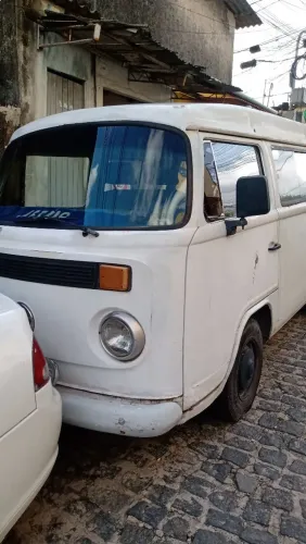 Volkswagen Kombi Escolar 1.6 MPI 2000