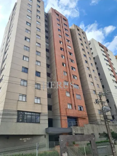 Apartamento Reformado de 3 Quartos | Amplo e Bem Localizado | Capão Raso