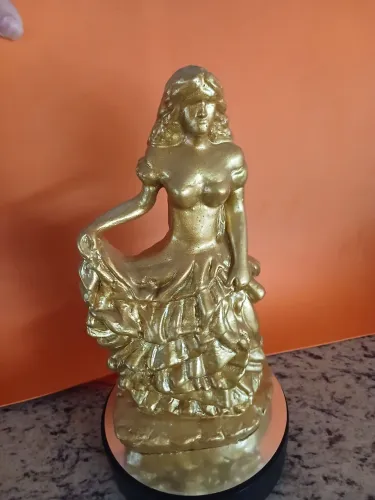 Imagem Cigana do ouro 24 cm em gesso