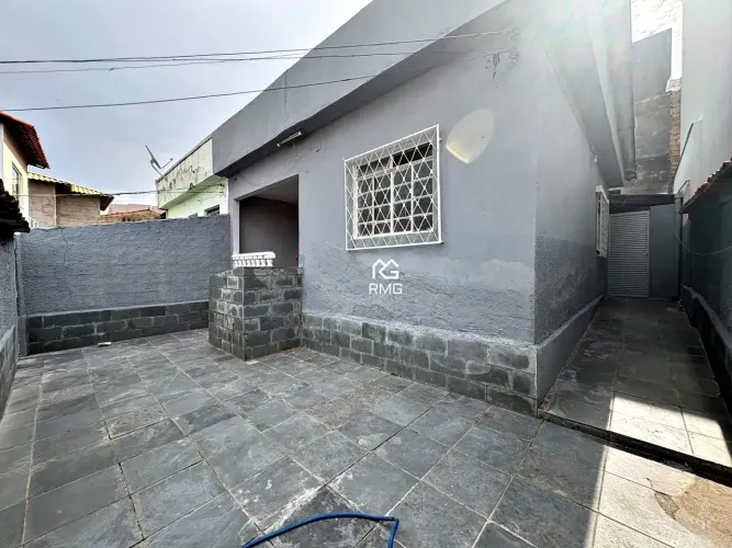 Casa para aluguel tem 60M² - com 2 quartos em Planalto - Belo Horizonte - MG