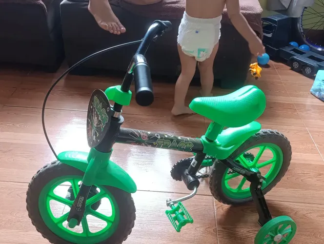 Vendo bicicleta nova
