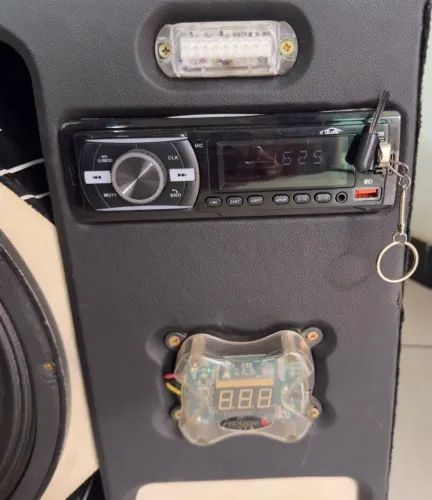 Vende se som automotivo