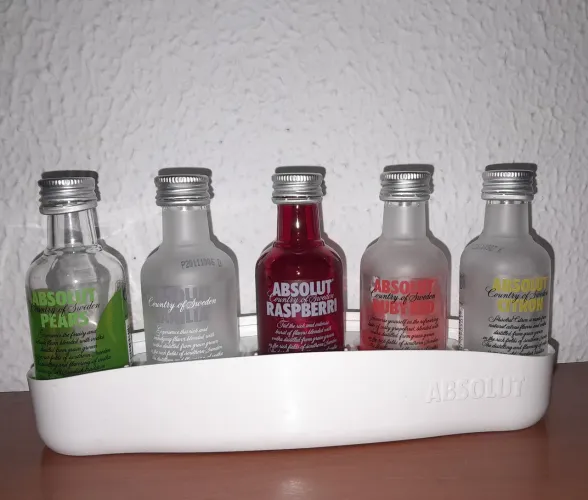 Mini garrafinhas de absolut VAZIAS