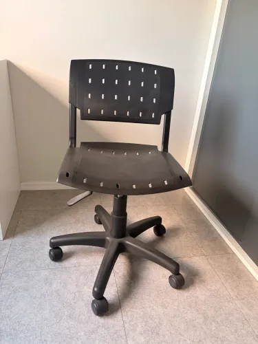 Cadeira escritorio giratoria
