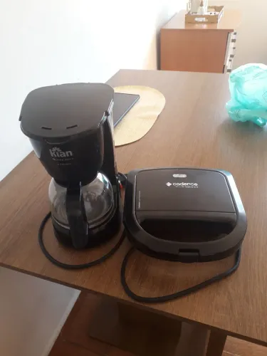 Combo: Cafeteira e Sanduicheira