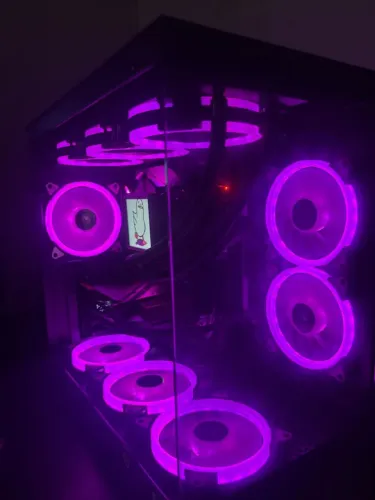 PC GAMER i7-7700K + GTX 1080 8GB | 16GB RAM | Water Cooler 360mm