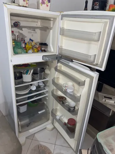 Oportunidade geladeira Brastemp 370L!!