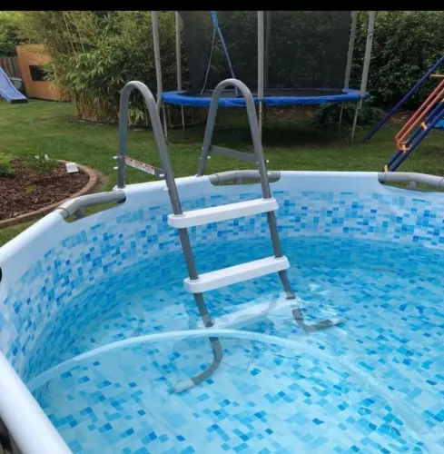 Escada para piscina