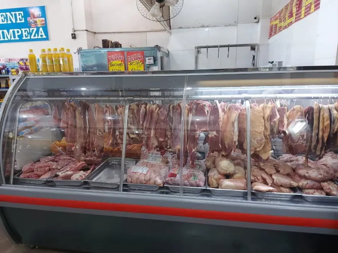 Vendo maquinario de assougue compreto