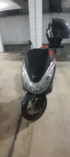 Vendo PCX bem novinha