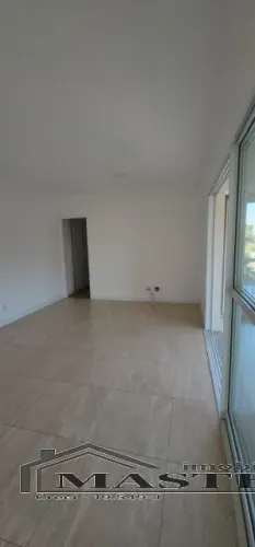 APARTAMENTO COM 03 DORMITÓRIOS