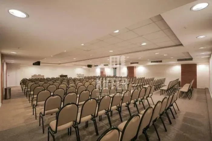 Sala Comercial Mobiliada no Parque das Águas 16º Andar