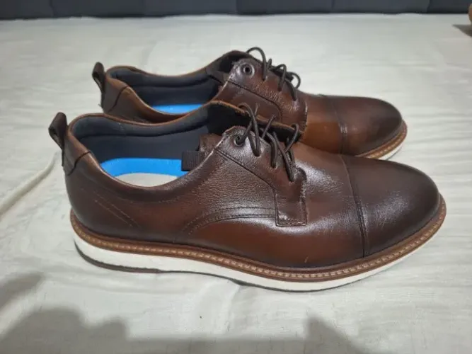 Sapato Democrata Clark Pulse - Marrom (42)