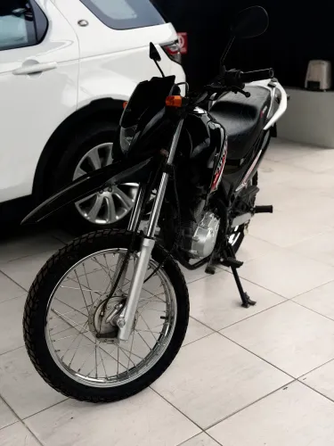 Honda Bros conservada, pronta para uso