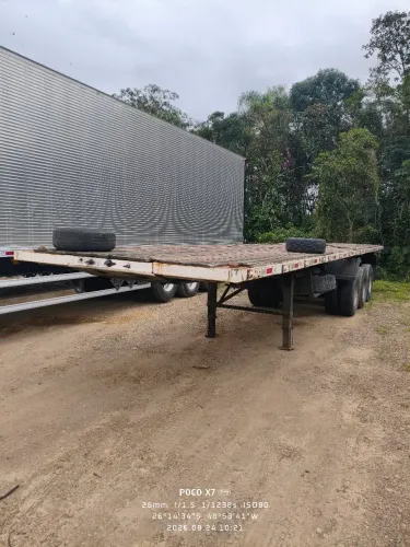 Vendo carreta porta container e grande baixa