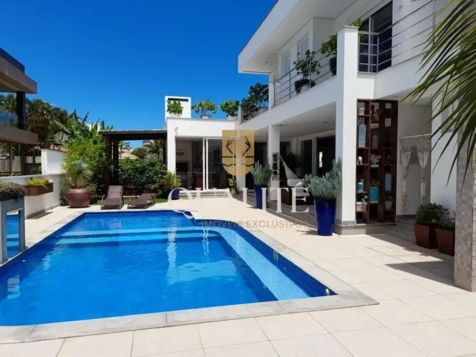 Residência Exclusiva em Jurerê Internacional com 600m2