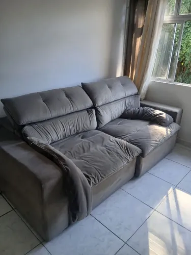 Sofá retrátil 2,20 com 2 almofadas