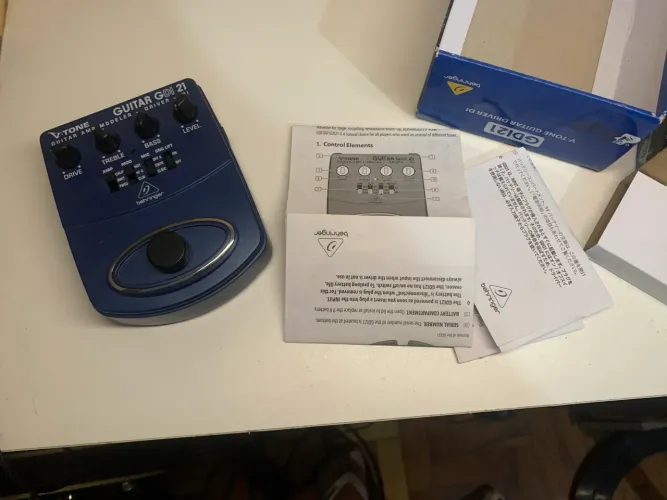 Pedal simulador de amplificador Behringer GDI-21