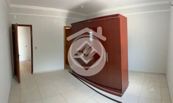 Casa para Locação com 3 Quartos, sendo 1 Suíte - 156m² - Granada - Uberlândia/MG