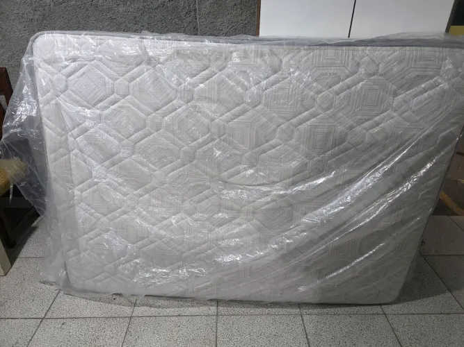 Vendo colchão organizado casal
