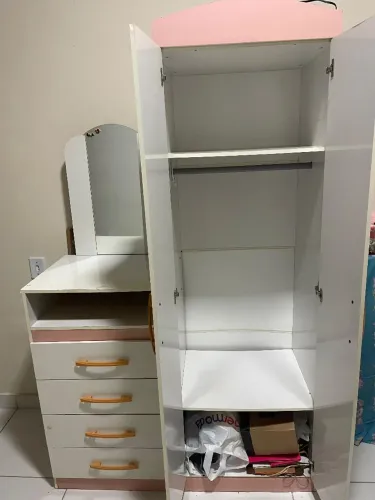 Guarda roupa usado