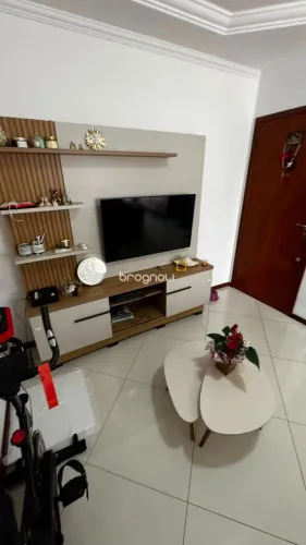 Apartamento de 2 quartos com suíte à venda na Praia Ingleses do Rio Vermelho