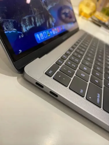 MacBook 2017 8gigas de ram 256 ssd