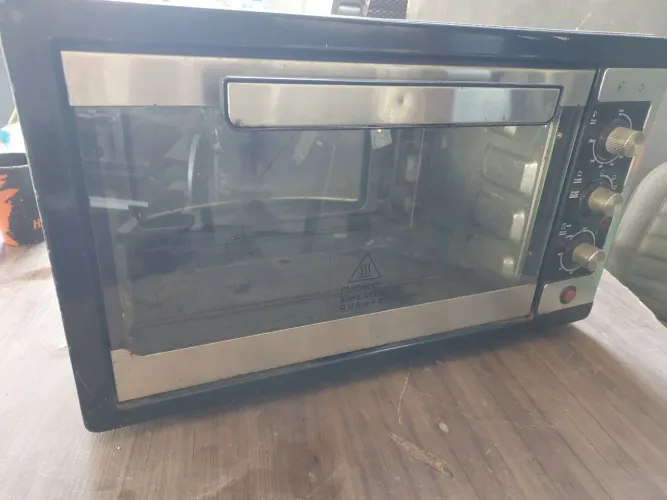 Forno elétrico Philco de 46 litros