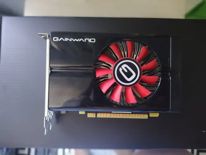 Placa de Vídeo GTX 1050 Ti Gainward 4GB GDDR5 - Excelente Estado