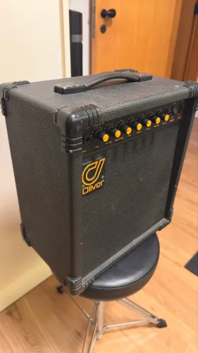 Amplificador Guitarra Oliver GS 15-X