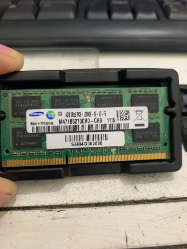 Memória RAM DDR3 Notebook 4GB Samsung e 2GB Hynix (1333MHz PC3-10600S)