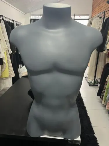 Manequim masculino