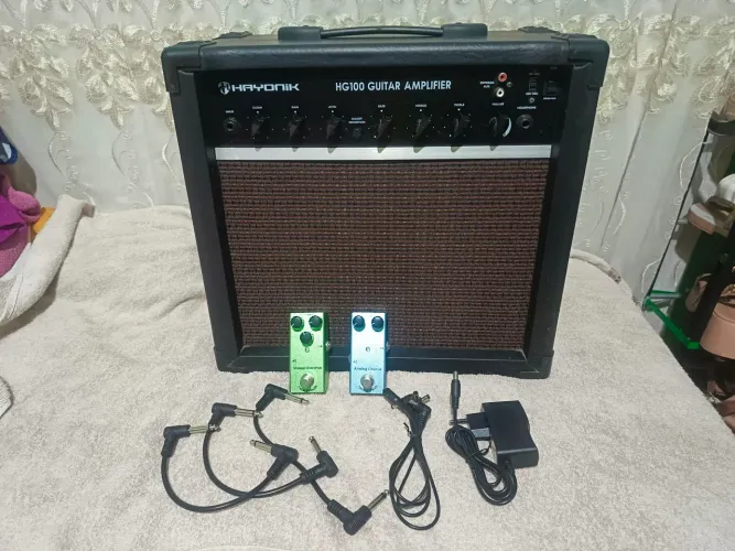 Amplificado Para Guitarra/Violão + Dois Pedais De Efeito/Fonte/4 Adaptadores Para Pedais