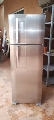 GELADEIRA ELECTROLUX DUPLEX FROST FREE INOX SEMI-NOVA