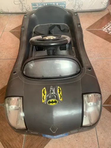 Carinho Elétrico com Controle Remoto - Bateria Nova - Pronto para ser Usado.
