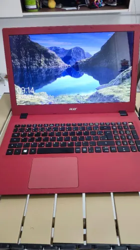 Notebook Core i3 - 16 GB RAM - SSD 450 GB