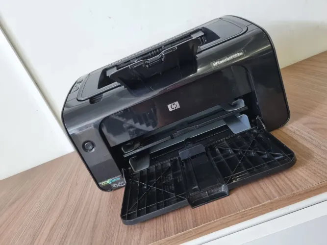 Impressora HP com Wi-Fi P1102w | Toner Novo | Função Única 