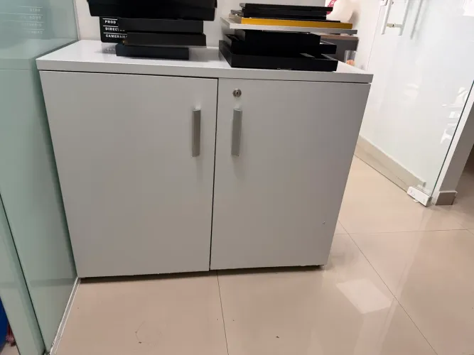 Armário Baixo de Escritório 